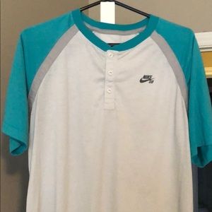 Like new Nike Sb skate shirt